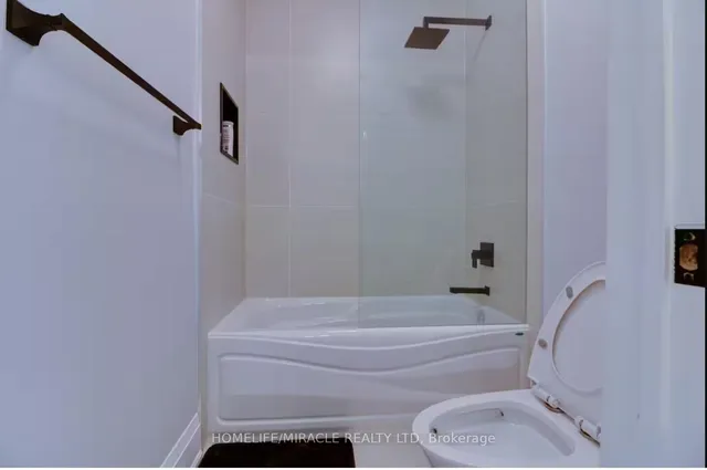 Additional image 33 of 10 Stamford Sq