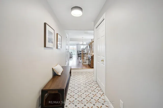 Additional image 8 of 12 Frankfurt St