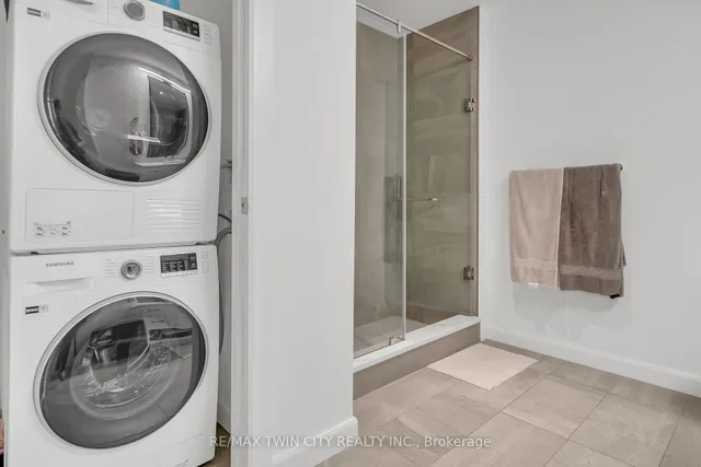 Additional image 25 of 741 King St Unit 906