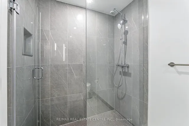 Additional image 30 of 470 Front St Unit 2013