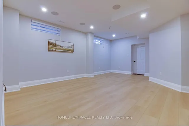 Additional image 38 of 10 Stamford Sq