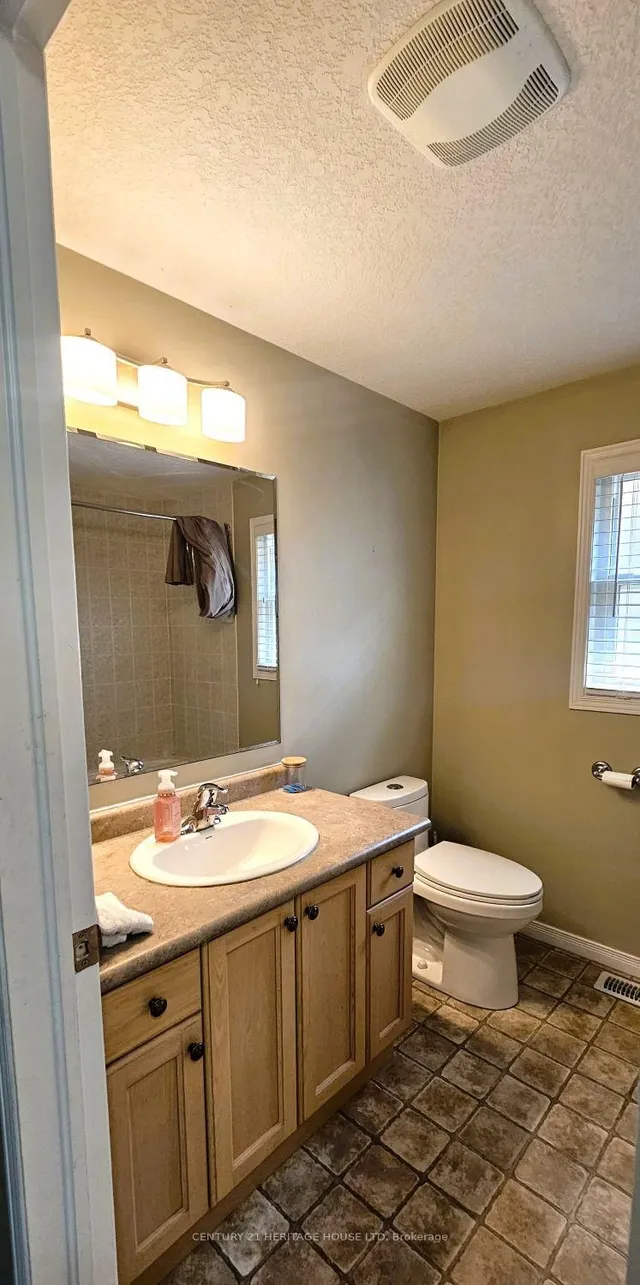 Additional image 31 of 256 Sienna Cres