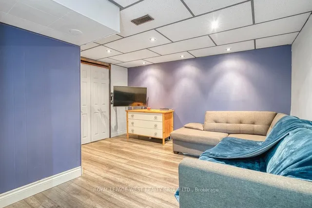 Additional image 37 of 92 Twenty Ninth St Unit 3