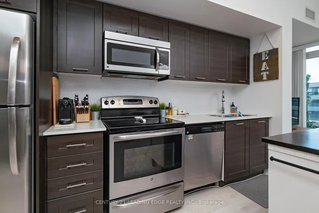 Additional image 8 of 2212 Lake Shore Blvd Unit 811
