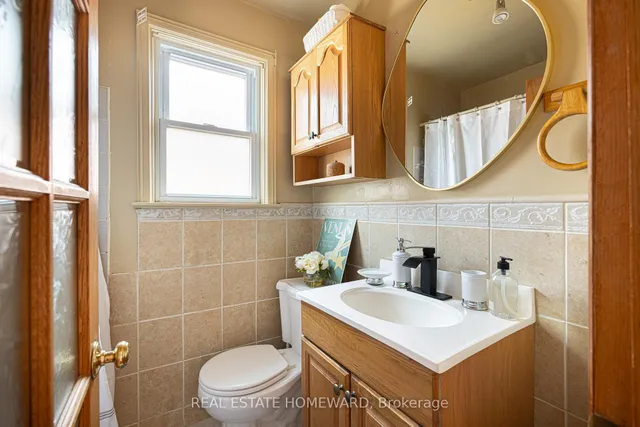 Additional image 16 of 121 Sandown Ave