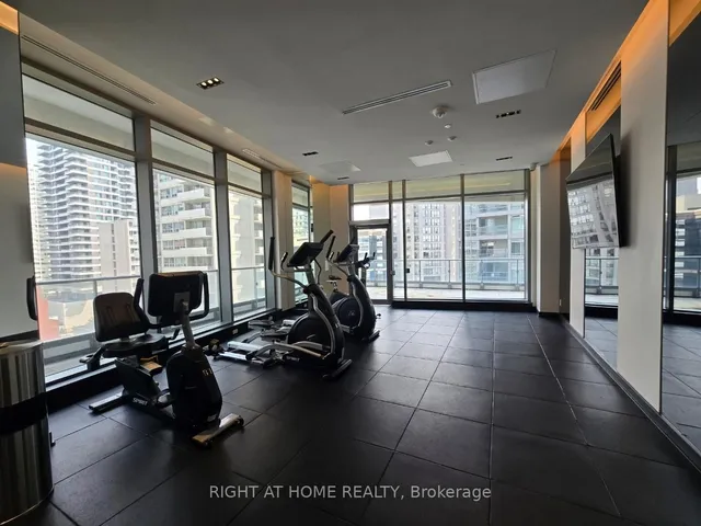 Additional image 16 of 2221 Yonge St Unit 902