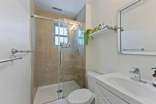 Additional image 20 of 32 Chamberlain Ave