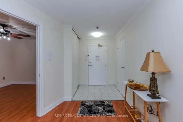 Additional image 10 of 5 Rowntree Rd Unit 503