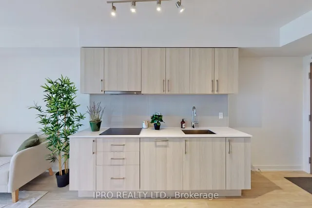 Additional image 31 of 27 Bathurst St Unit 703W