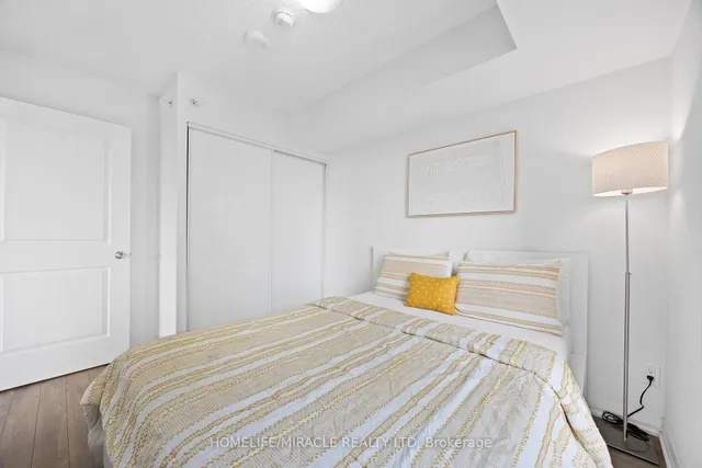 Additional image 23 of 30 Meadowglen Pl Unit 2002