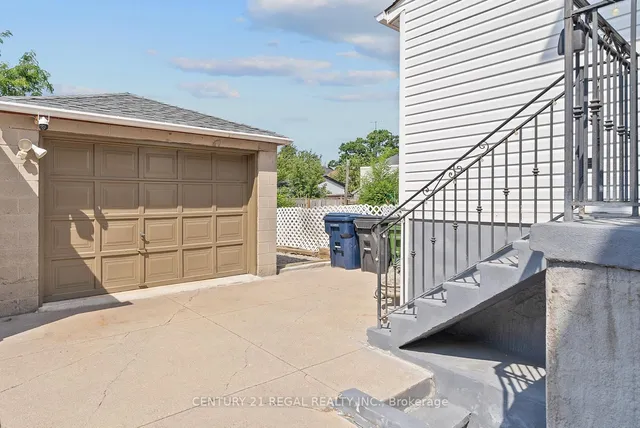Additional image 45 of 32 Chamberlain Ave