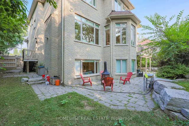 Additional image 48 of 2706 Bayview Ave