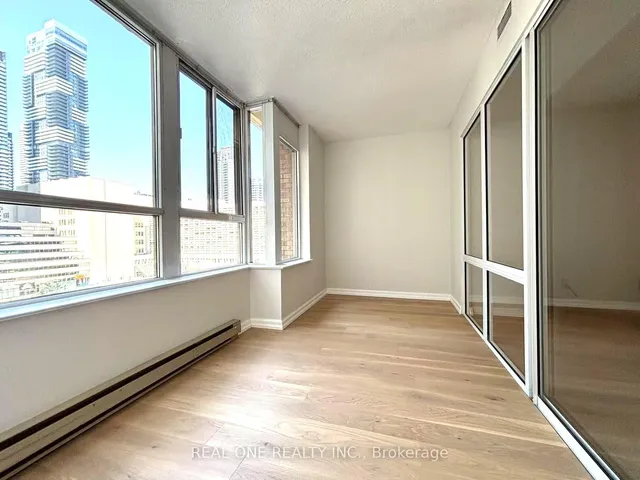 Additional image 19 of 711 Bay St Unit 1012