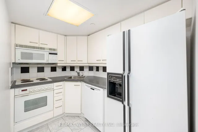 Additional image 7 of 38 Elm St Unit 410