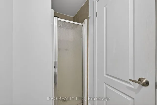 Additional image 40 of 34 Knox Ave