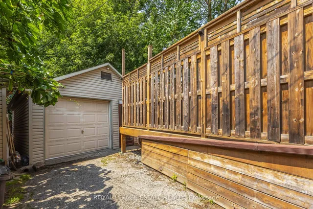 Additional image 41 of 1008 Woodbine Ave