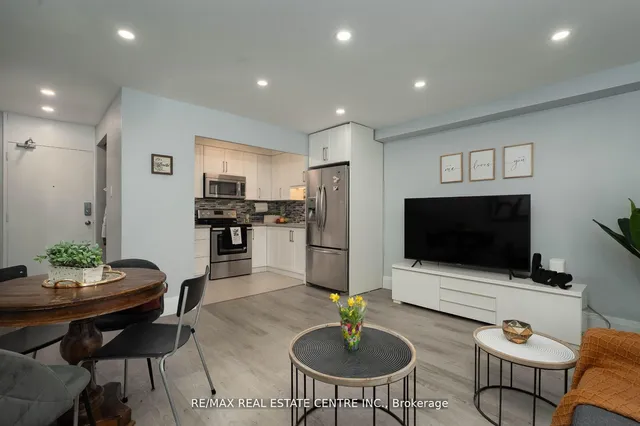 Additional image 6 of 3621 Lakeshore Blvd Unit 504