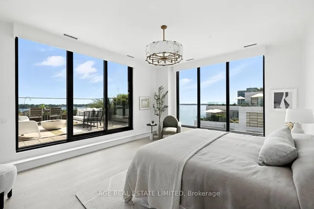 Additional image 10 of 118 Merchants Wharf Unit 910