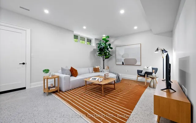 Additional image 45 of 94 Prince Edward Dr