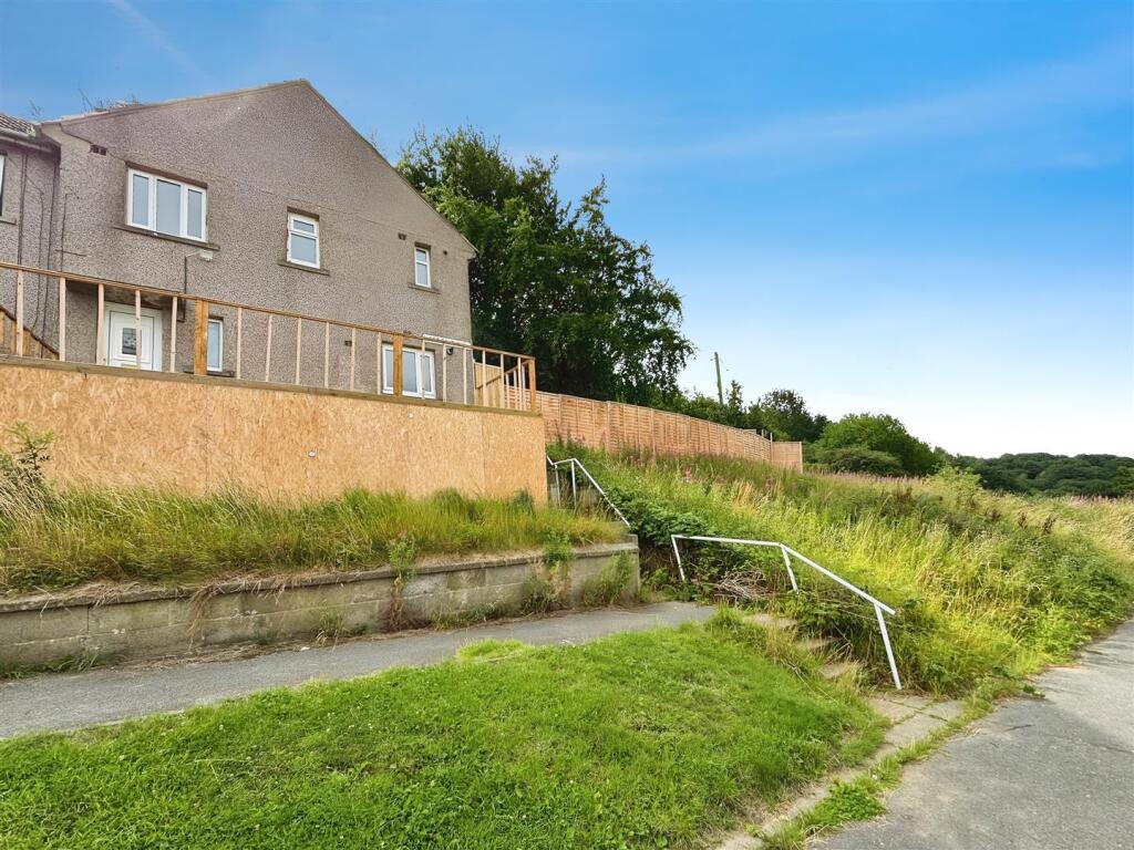 Property image for West Royd Drive, Shipley, BD18 1HN