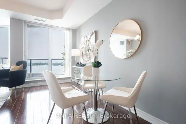 Additional image 6 of 8 York St Unit 3411