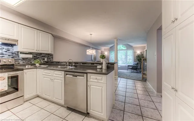 Additional image 18 of 85 Candle Cres