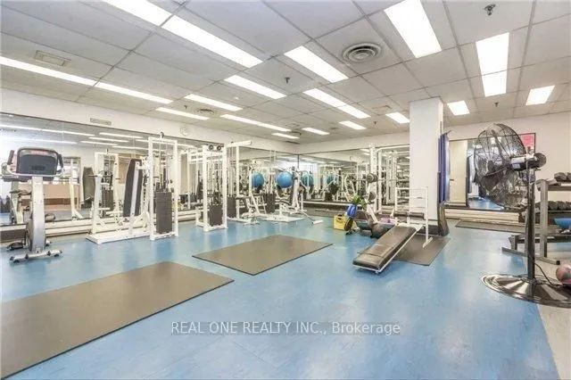 Additional image 40 of 711 Bay St Unit 1012