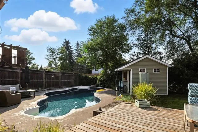 Additional image 30 of 36 Notchwood Crt