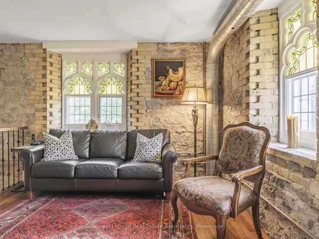 Additional image 10 of 384 Sunnyside Ave Unit 102