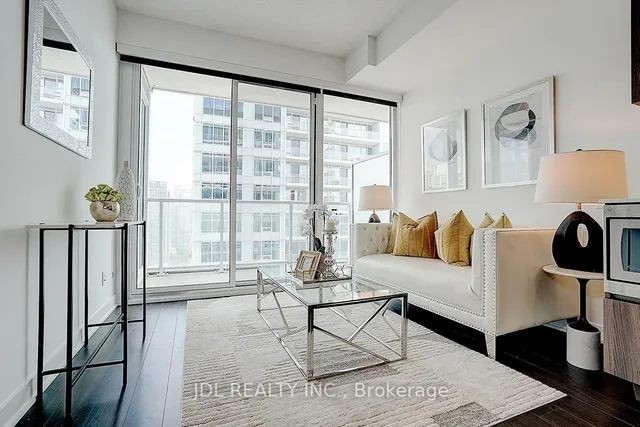 Additional image 20 of 19 Bathurst St Unit 3709