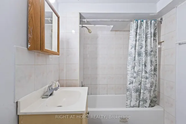 Additional image 31 of 77 Lowry Sq