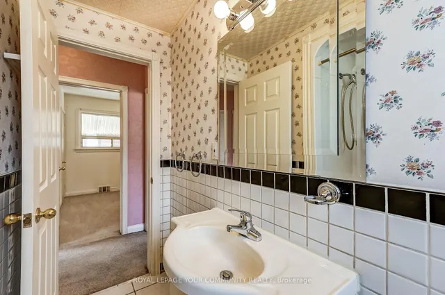 Additional image 11 of 1285 Pharmacy Ave