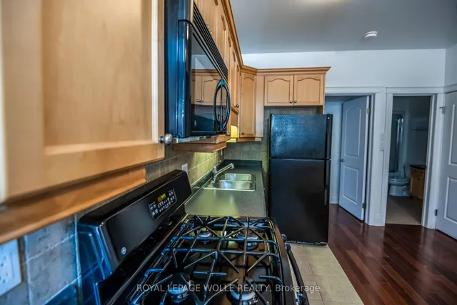 Additional image 11 of 555 King St Unit 109