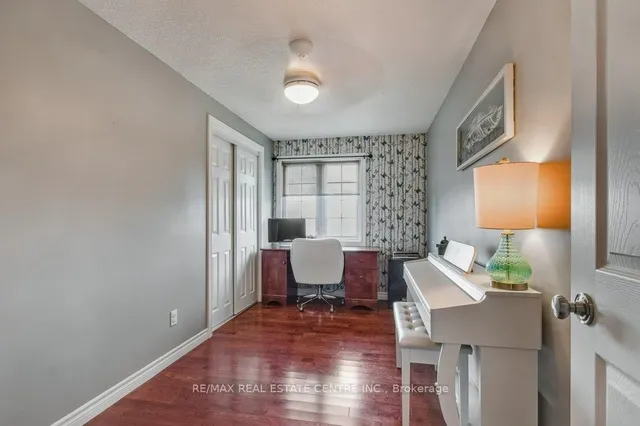 Additional image 24 of 19 Apple Ridge Dr