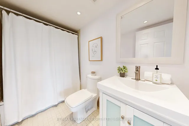 Additional image 31 of 65 Scadding Ave Unit 924