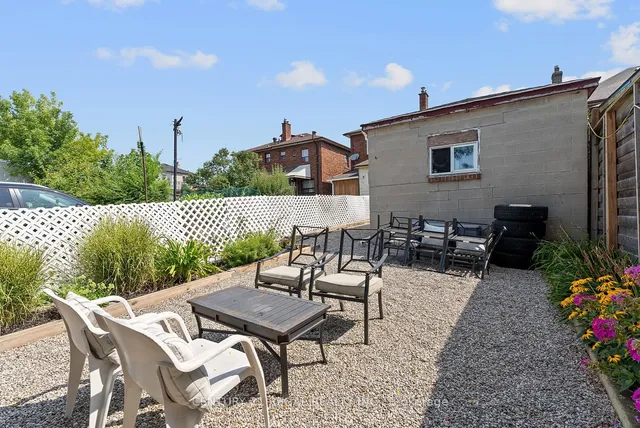 Additional image 48 of 32 Chamberlain Ave