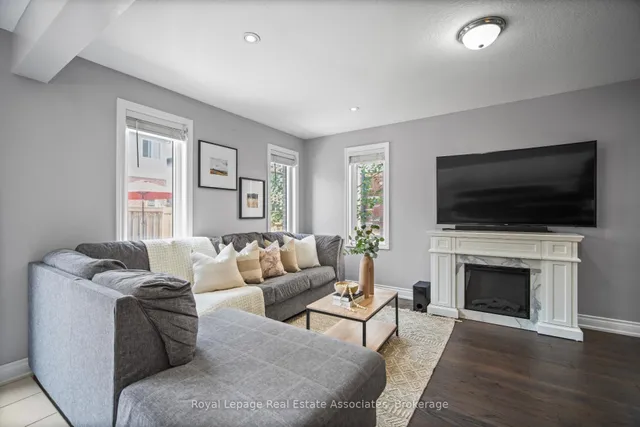 Additional image 9 of 439 Moorlands Cres