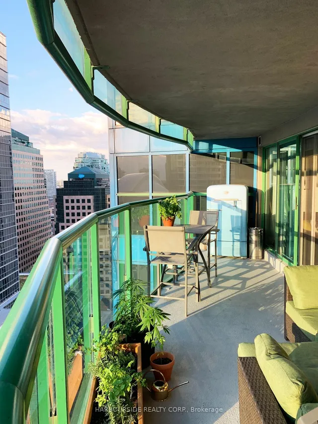 Additional image 10 of 77 Harbour Sq Unit 2901