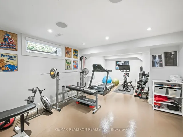 Additional image 38 of 18 Corwin Cres