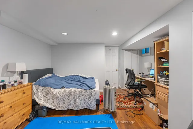 Additional image 40 of 76 Browning Ave