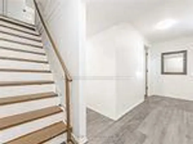 Additional image 15 of 164 Jansen Ave