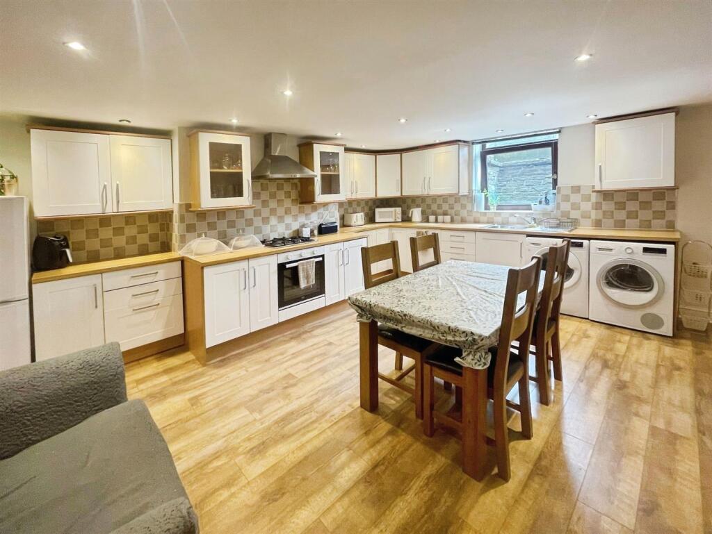 Additional image 3 of Higher Intake Road Bradford, BD2 4SQ