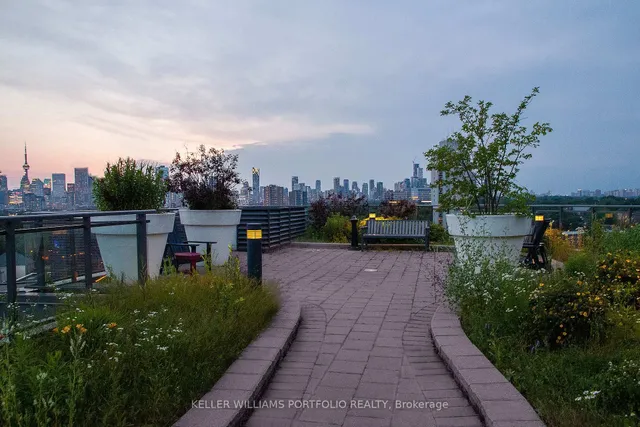 Additional image 32 of 1201 Dundas St Unit 706