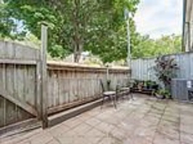 Additional image 20 of 164 Jansen Ave