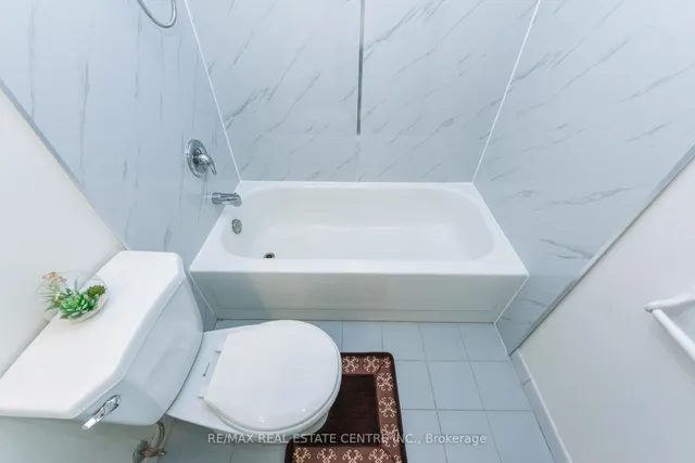 Additional image 31 of 5 Rowntree Rd Unit 503