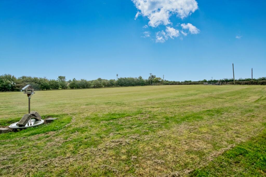 Additional image 38 of Latham Lane, Gomersal, Cleckheaton, West Yorkshire, BD19
