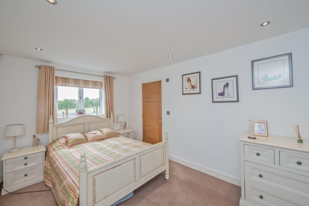 Additional image 17 of Latham Lane, Gomersal, Cleckheaton, West Yorkshire, BD19