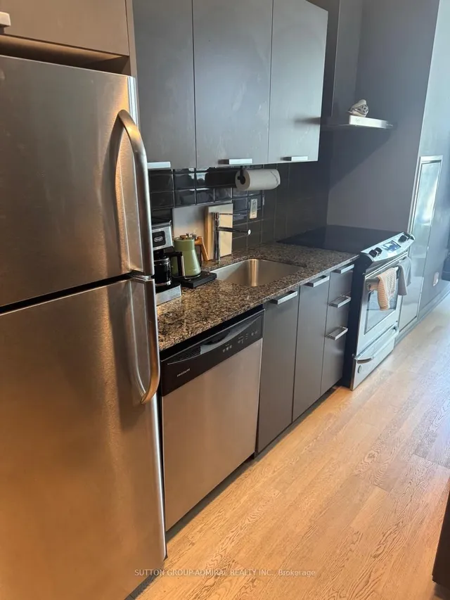 Additional image 9 of 650 KING St Unit 901