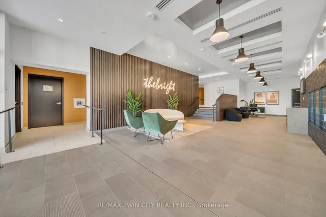 Additional image 3 of 741 King St Unit 906