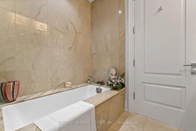 Additional image 28 of 55 Scollard St Unit 1003